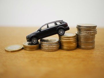 Nieuwe auto financieren - spaargeld, lenen of private lease?