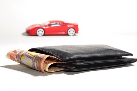 Geld lenen voor een auto: lening of private lease?