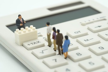 Belasting voor bedrijven en spaarders