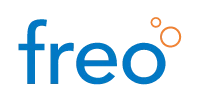 Freo logo met blauwe en oranje letters.