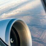 Waarom vliegtickets duurder worden door de oliecrisis rond Iran