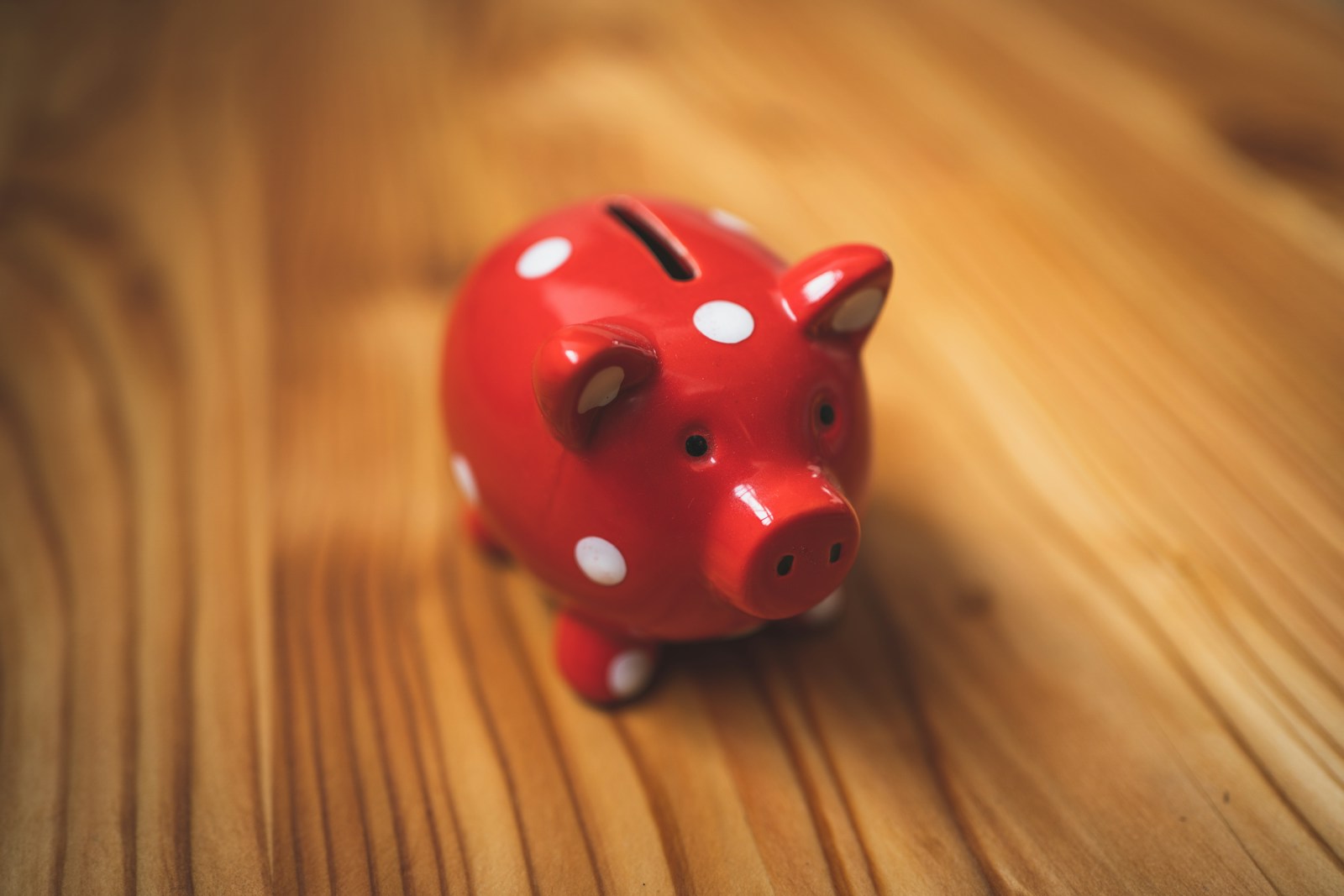 Honderden miljarden blijven bij banken met lage rente. De echte reden is geen angst maar comfort, en een markt die daarop is gebouwd.